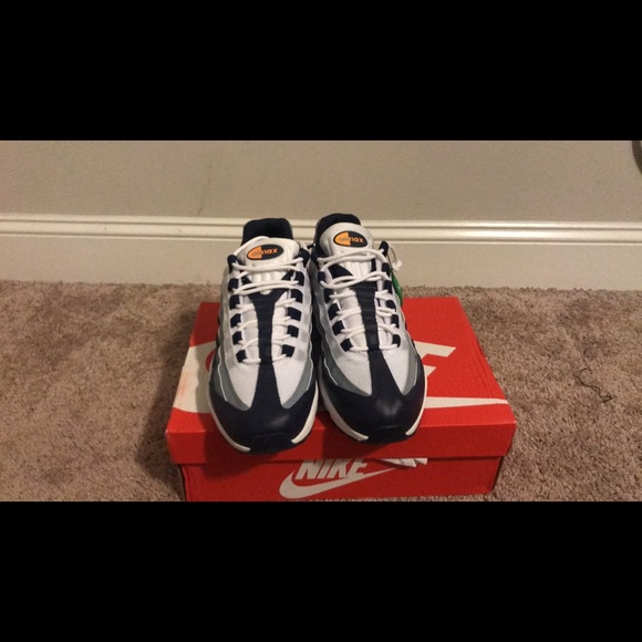 Nike Air Max 95 SE - Midnight Navy Laser Orange - Picture 6 of 8